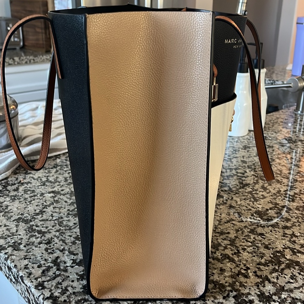 Marc Jacobs Black, Tan and Cream Bag - Picture 9 of 16